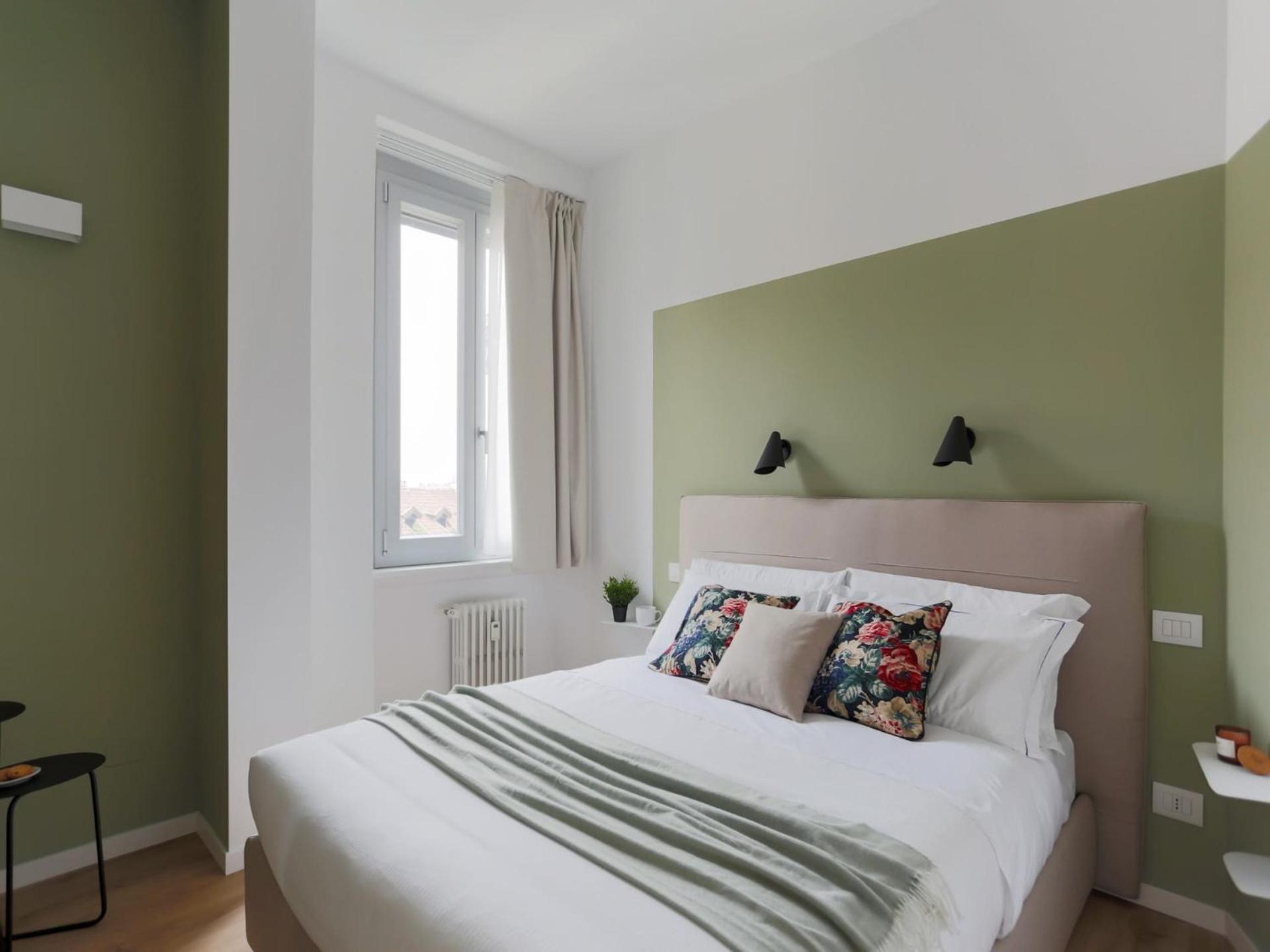 The Best Rent - Spacious And Renovated Two-Bedroom Apartment Downtown Милан Экстерьер фото